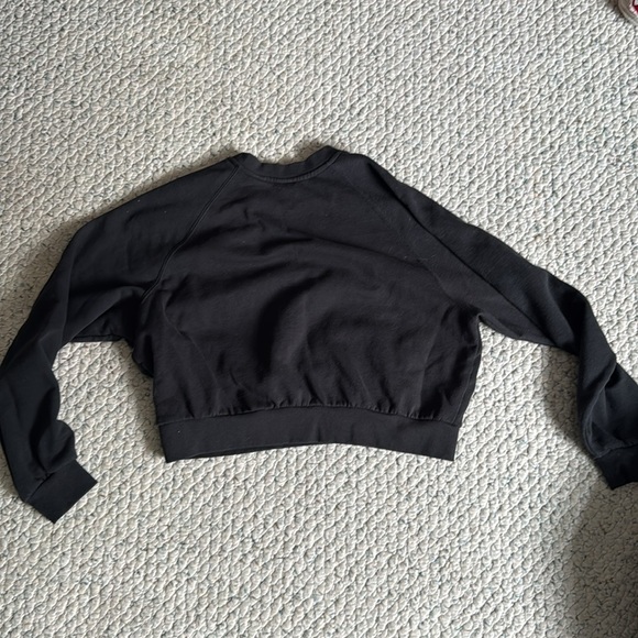 Levi’s Black Cropped Sweatshirt - Picture 4 of 4